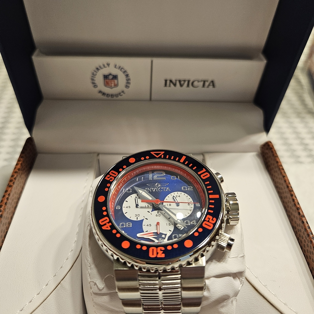 Invicta Men's NFL Patriots Chronograph Dive Watch (Limited Edition)
